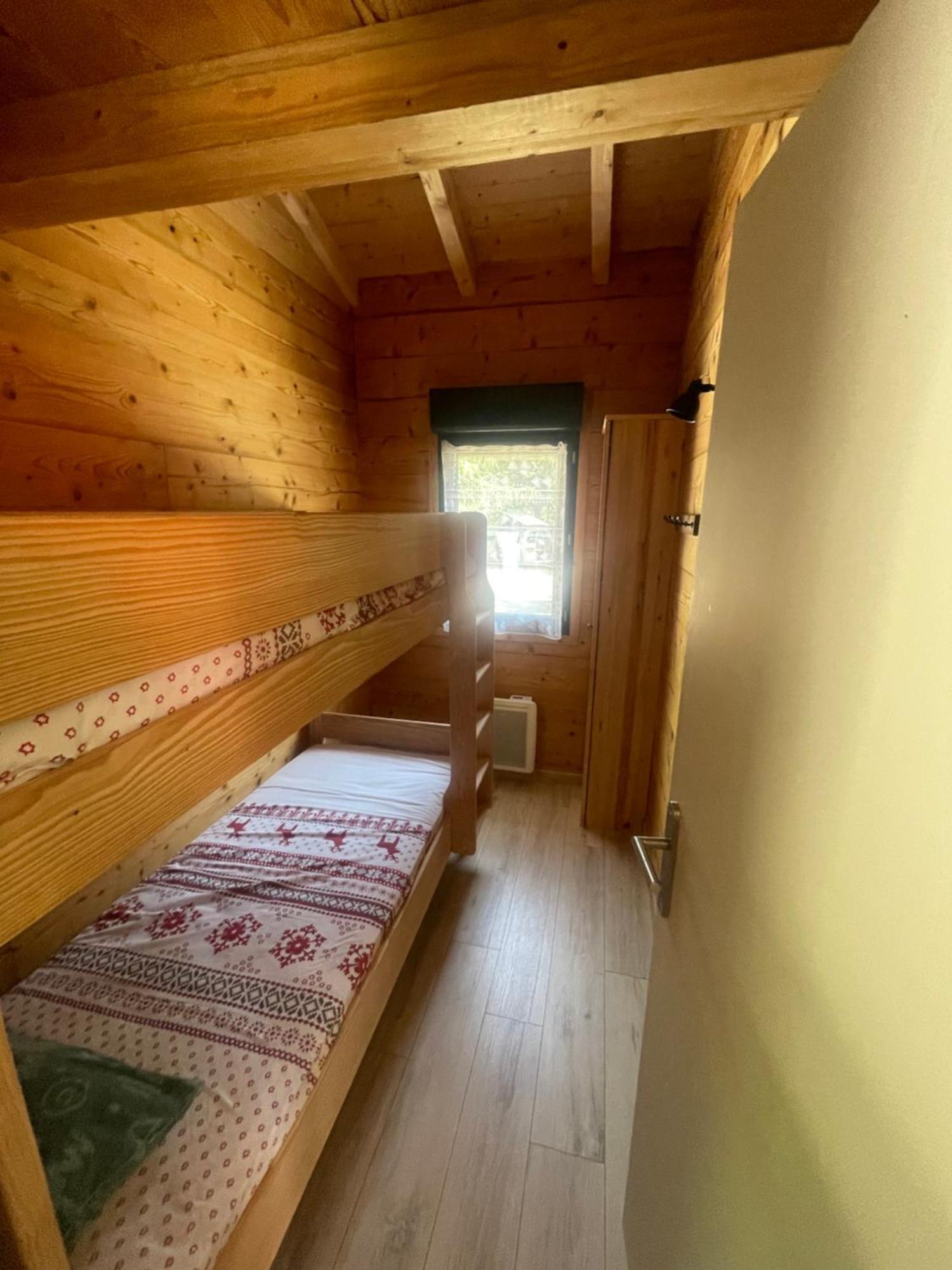 Camping L'Enclave Mobil-Home Estavar Exterior photo